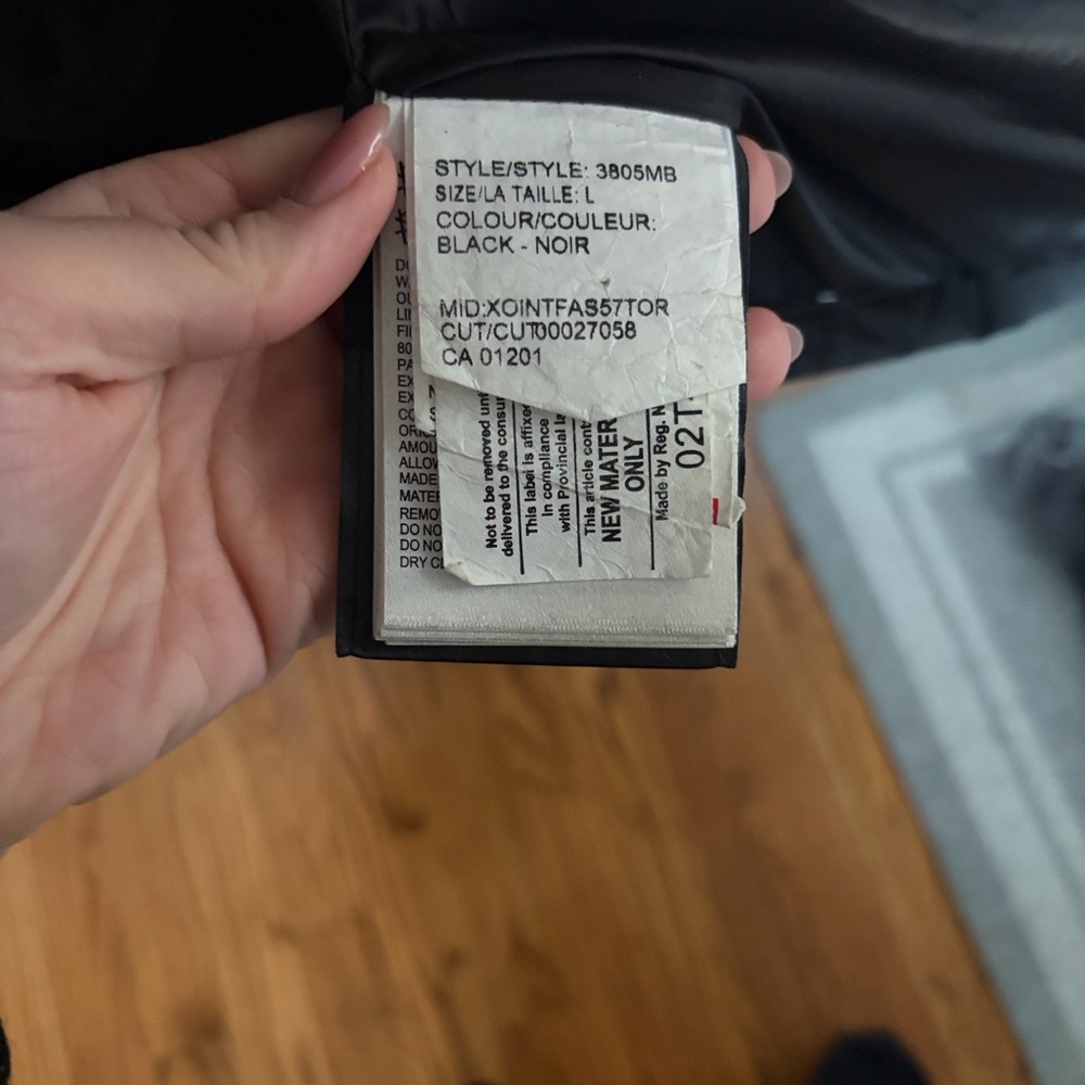 Canada Goose Carson Parka with Fur Trim - Black Label - Picture 7 of 13